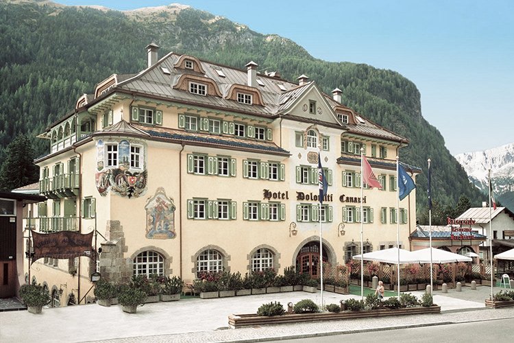 Schloss Hotel & Club Dolomiti