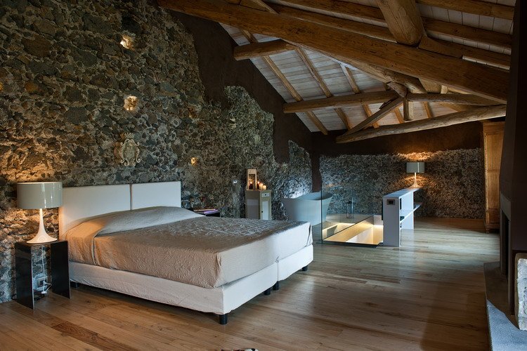 Monaci delle Terre Nere