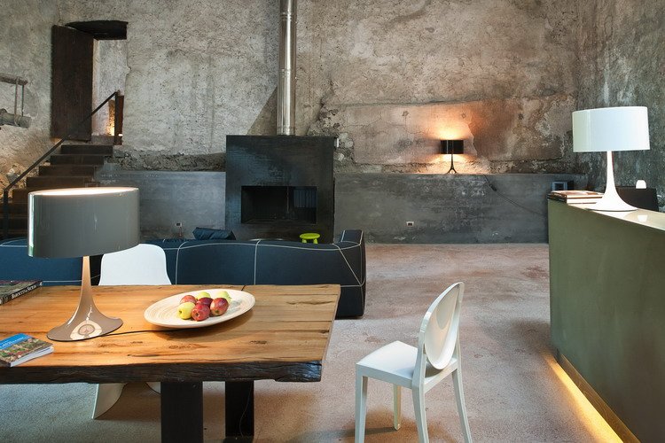 Monaci delle Terre Nere