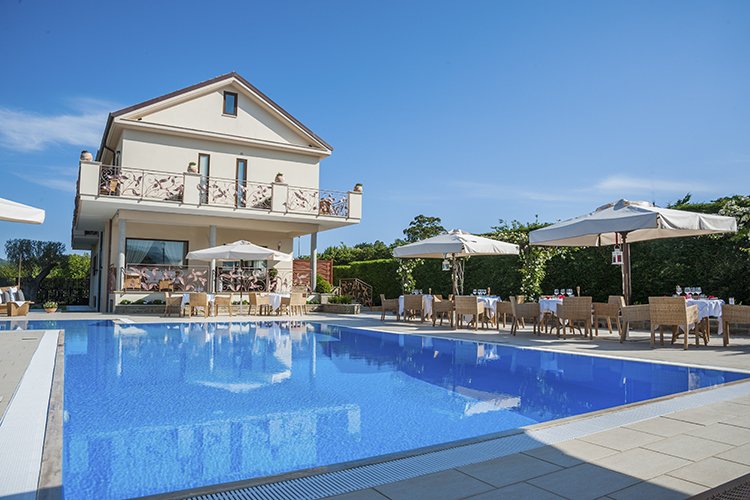 Rumi Hotel