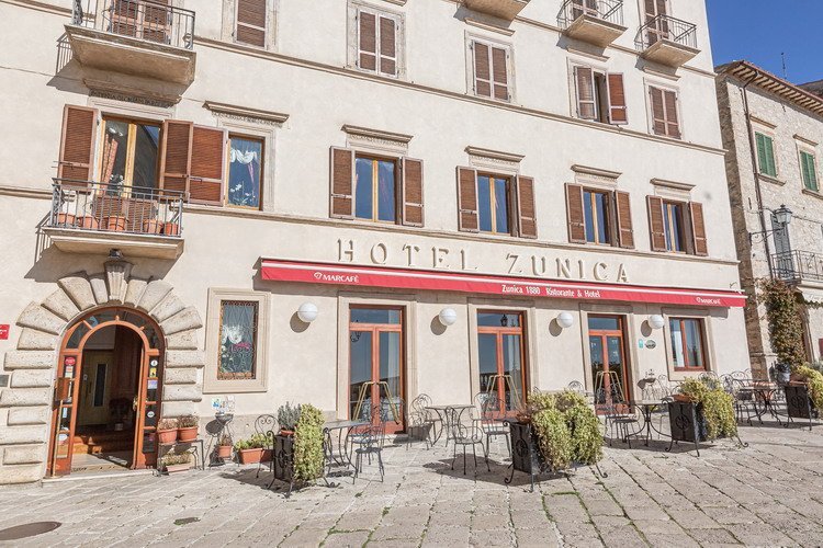 Zunica 1880 Hotel