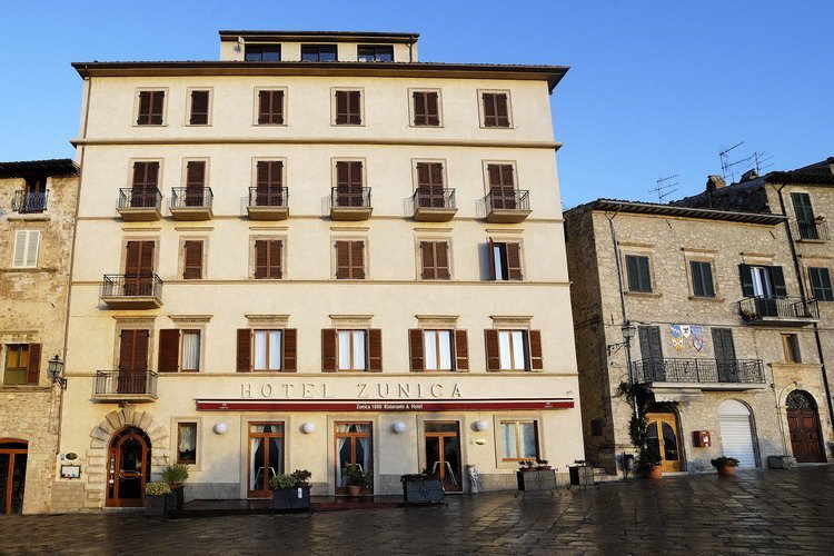 Zunica 1880 Hotel
